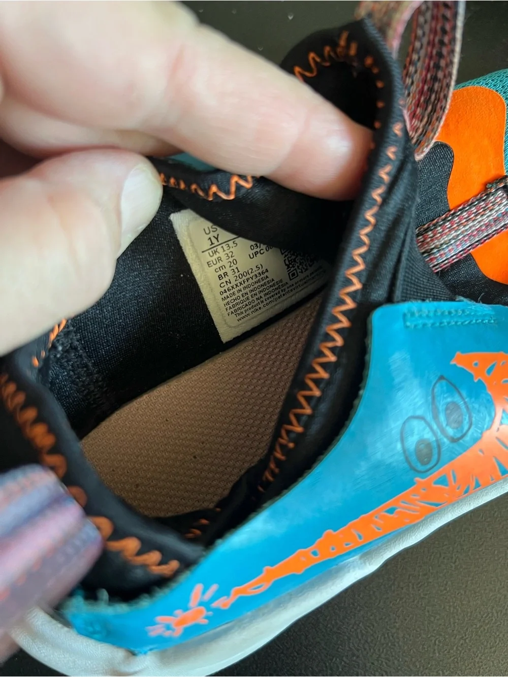 EUC Youth Limited Edition Nike Flex Runner 2